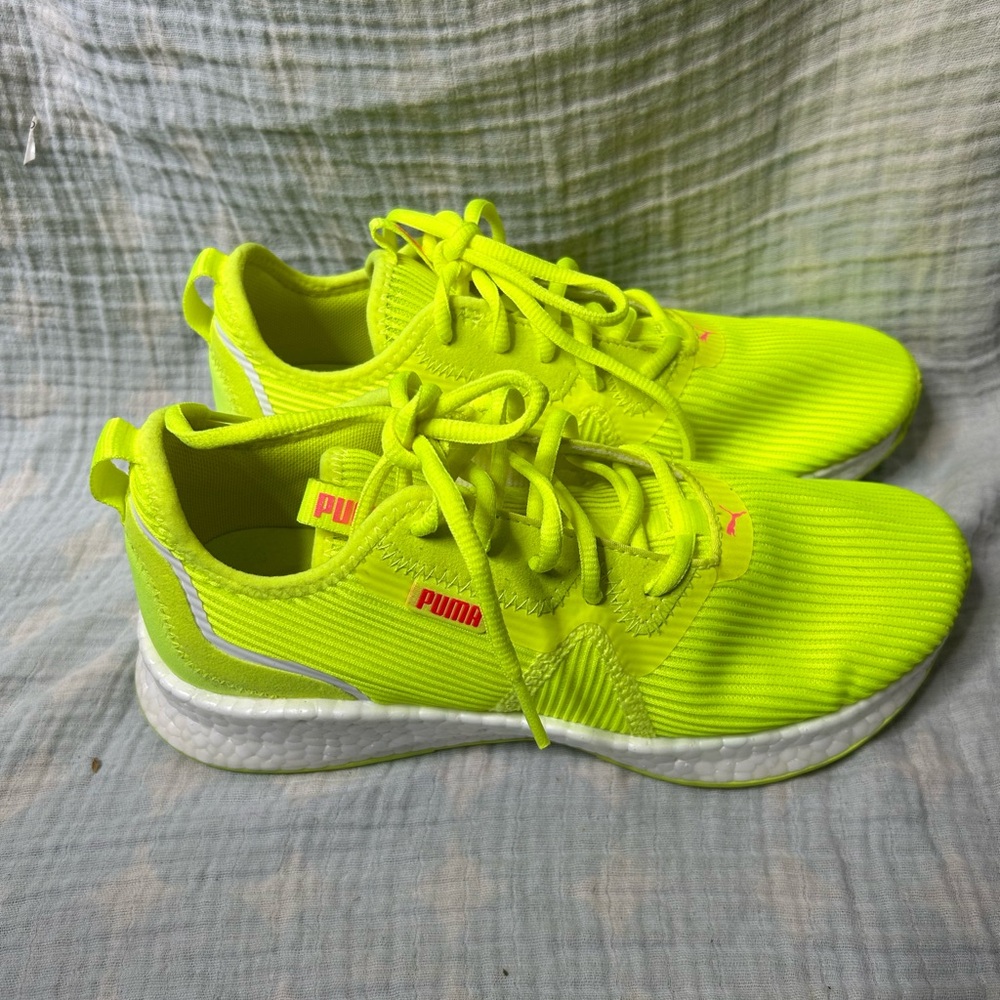 Neon Yellow Puma Running Shoes Soft Foam - Picture 4 of 7
